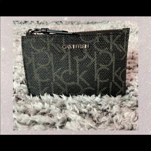 Small woman’s wallet